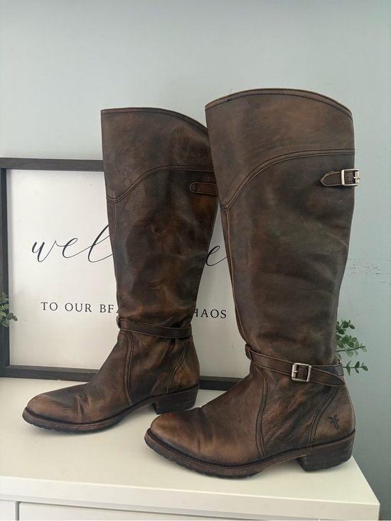 Frye Shoes - Frye Dorado Distressed Leather Boots Women’s Size 9